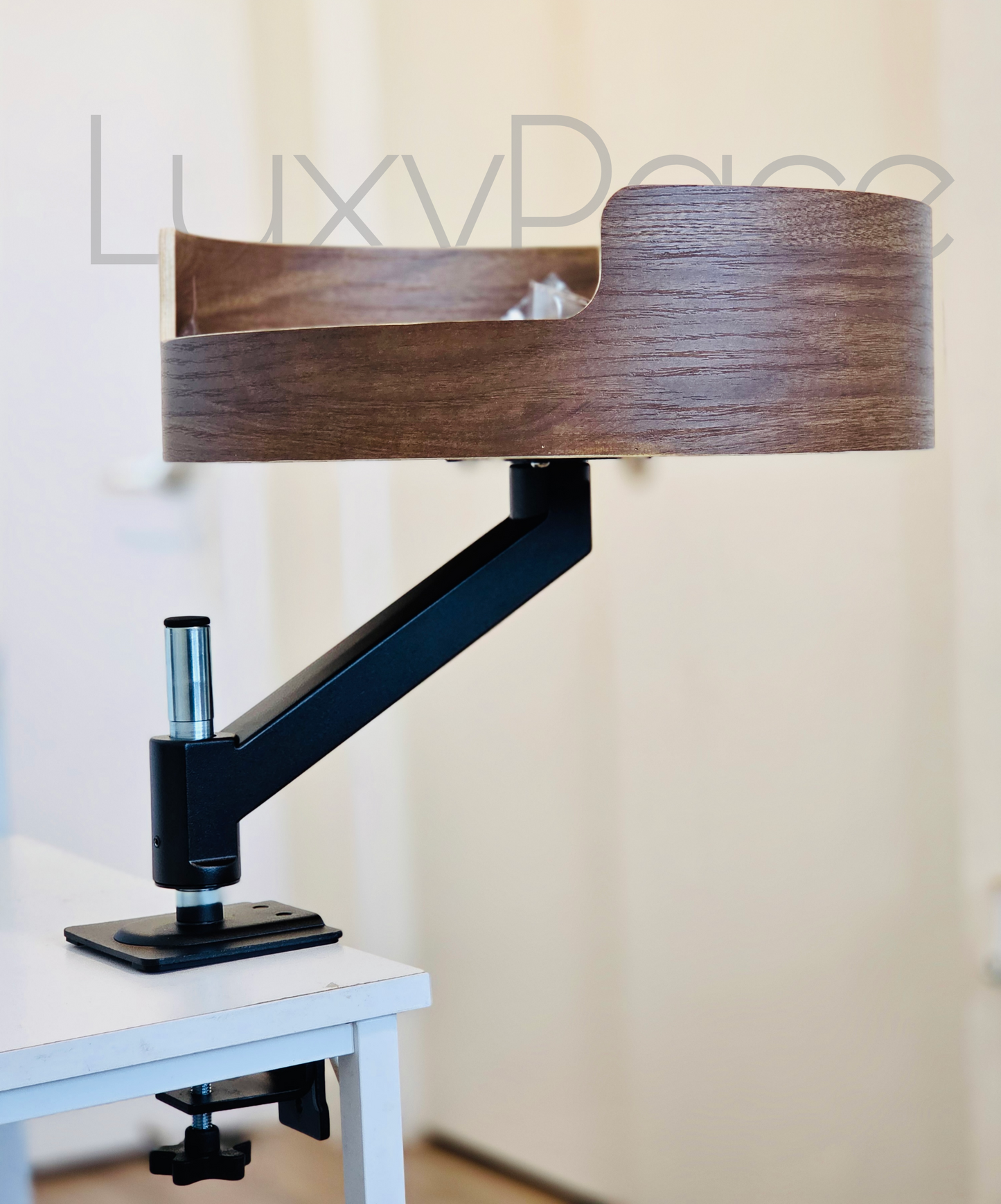 LuxyPace - Desk-Mounted Cat Bed